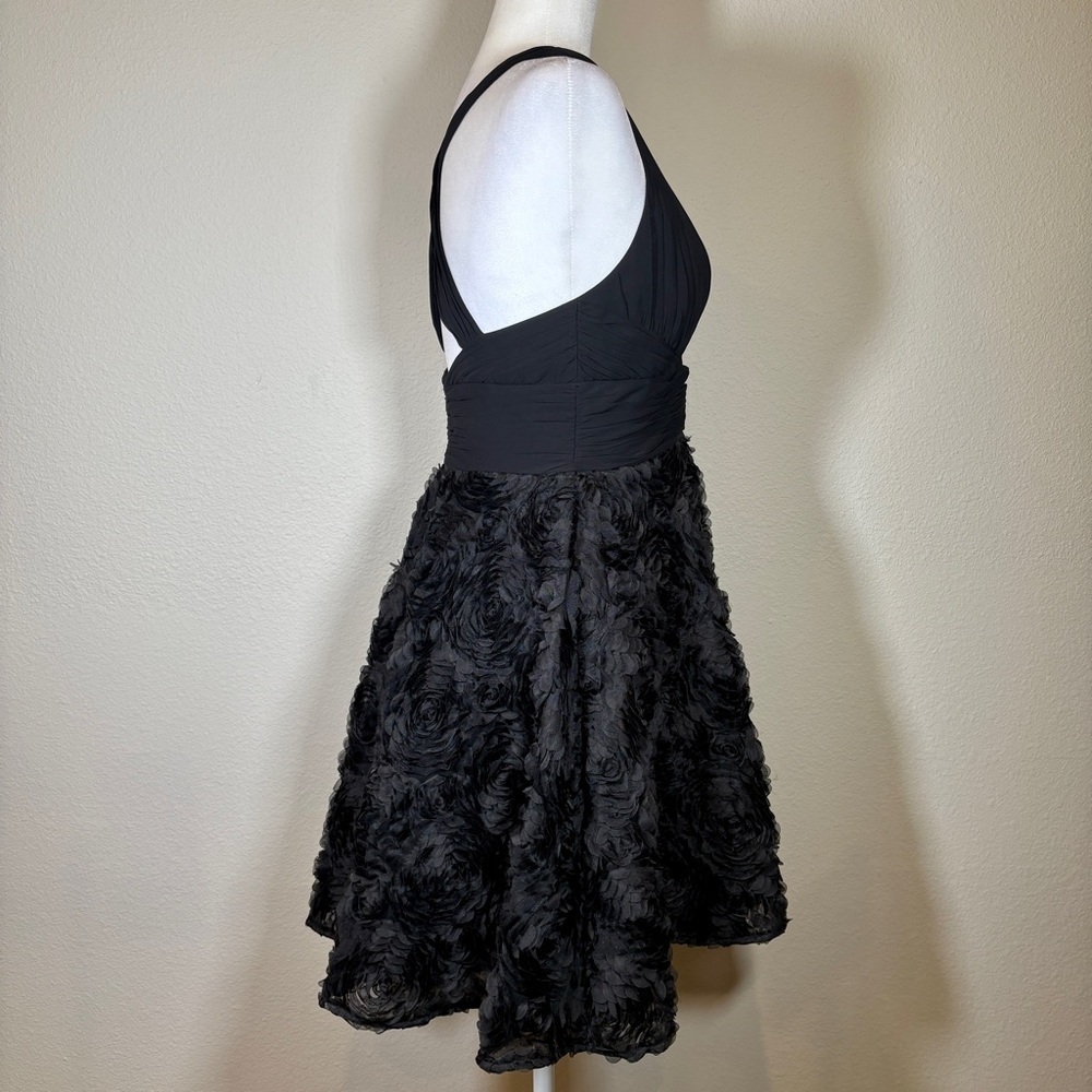 NWT Aidan Mattox Chic Black Floral Textured Mini Dress Size 6 - Picture 2 of 11